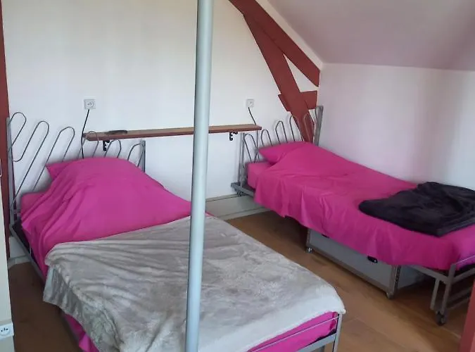 Veloft بيت للعطل Villebernier